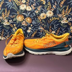 Hoka Pro Fly Plus Women’s Running Sneakers